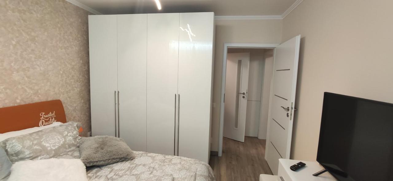 Appartamento Casa Lux Bucarest Esterno foto