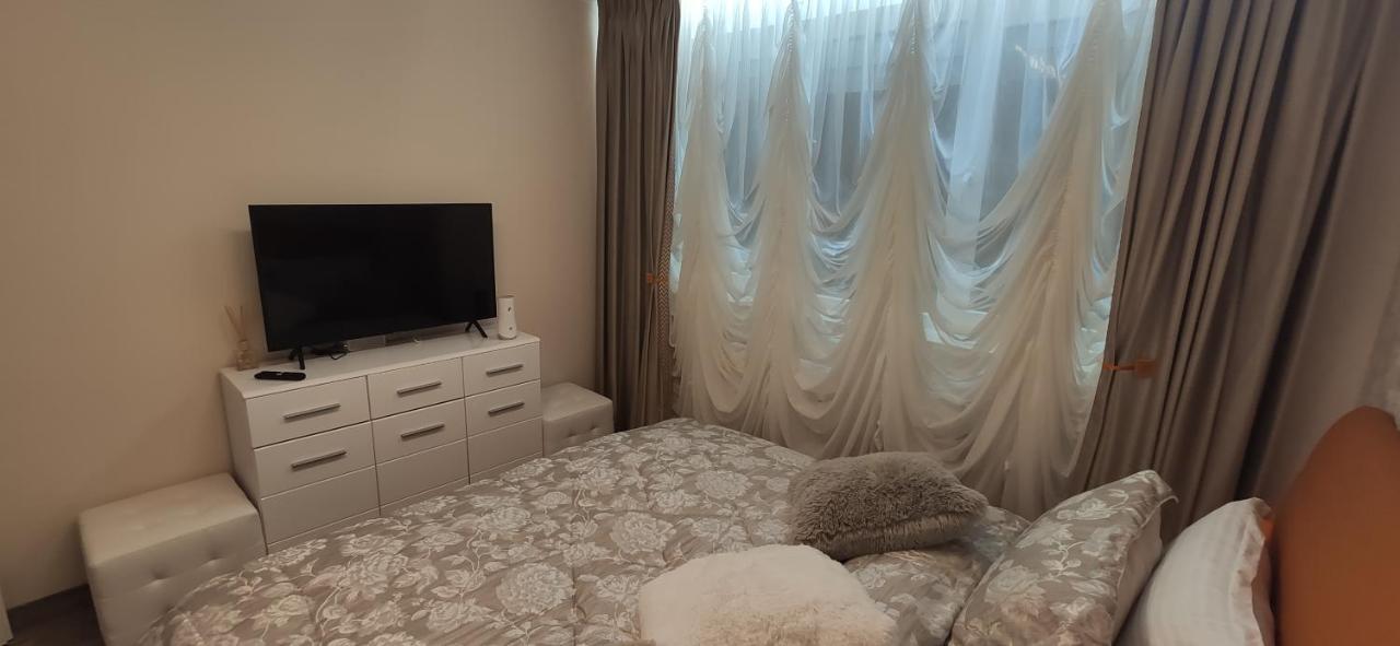 Appartamento Casa Lux Bucarest Esterno foto